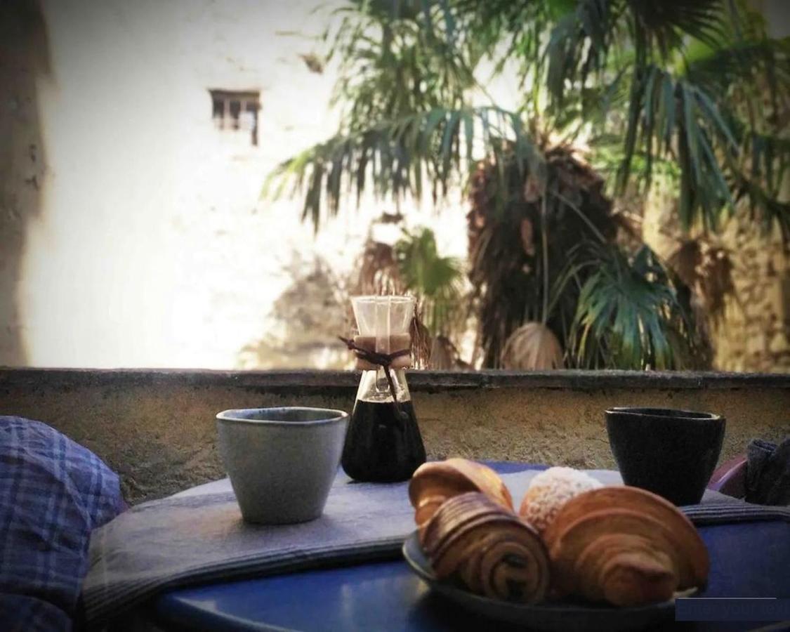 Studio Avec Terrasse Sur Cour, Authentique, Calme Avignon Exteriér fotografie