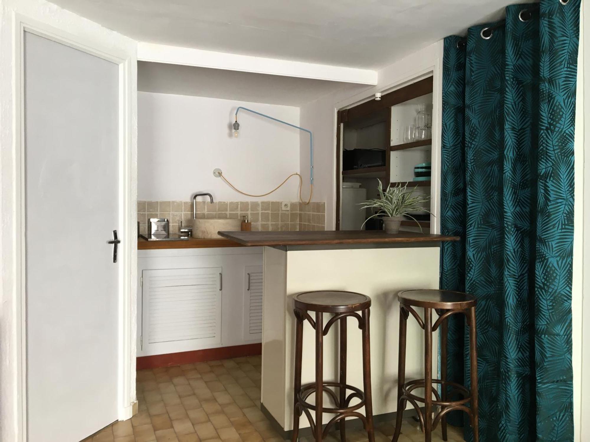 Studio Avec Terrasse Sur Cour, Authentique, Calme Avignon Exteriér fotografie